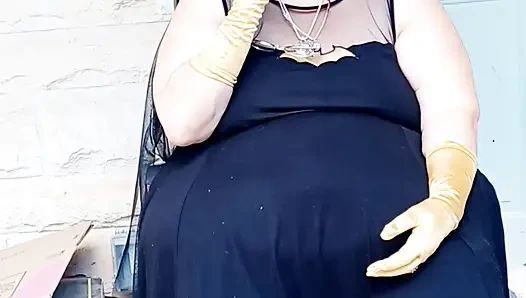 Yarasa kız sigara molası veriyor