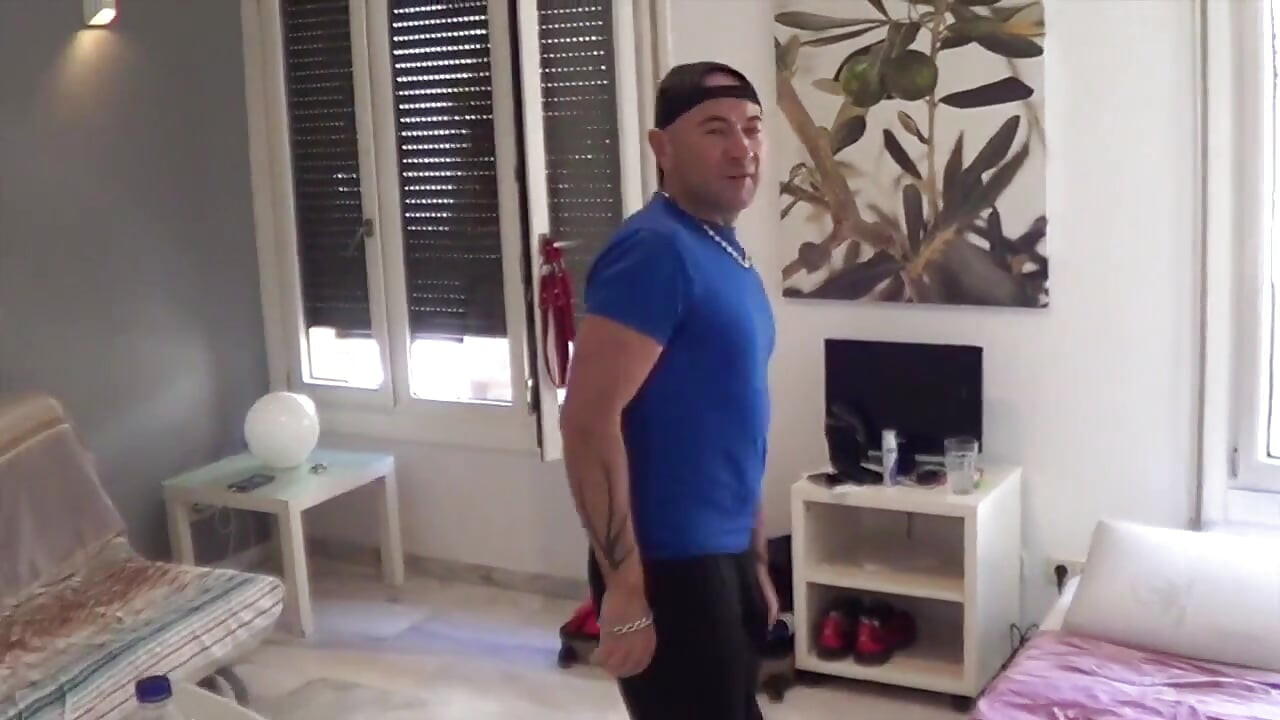 Jess fucked bareback and creampied by Viktor Rom