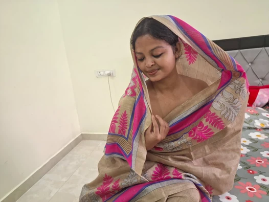 Hot Desi Bhabhi Gets Licked & Fucked Standing Against Wall