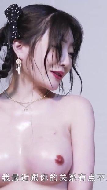 Nezaboravan trenutak iz "ModelMedia Asia - Divlja Qixi noć azijskog para: POV trojka i zamjena žena"