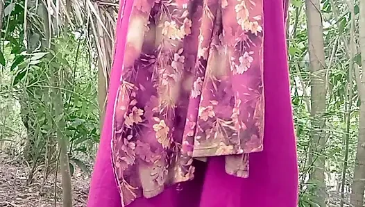 Muslim boy fucked beautiful hindu housewife in the jangle.