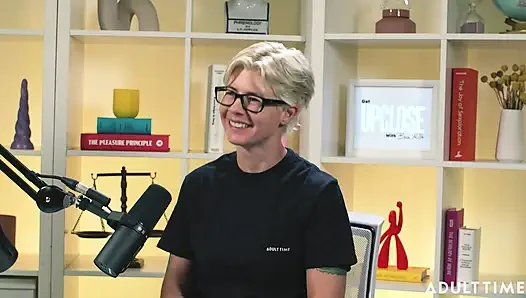 Khloe Kingsley Squirting on Camera & Red Flags | the Adult Time Podcast