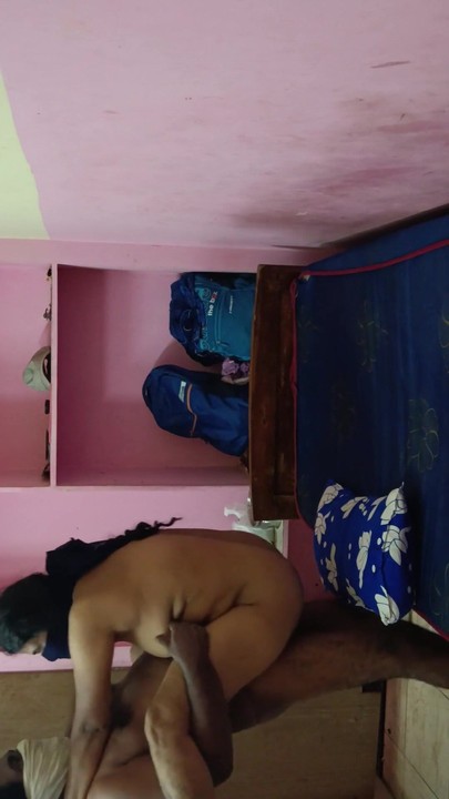 Mesti berkongsi detik dari "seks hordcore isteri cantik.. Suami tidak puas dengan teman lelaki diteruskan"