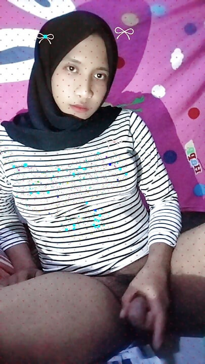 Hijab Is A Beautiful Girl Who Wants To Be Naked