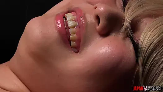 Misaki okina nggak bisa bernafas saat lagi ketawa- satin hitam, diborgol dan dilebarin, dia muncrat di bawah mai kohinata sampai menggelitik