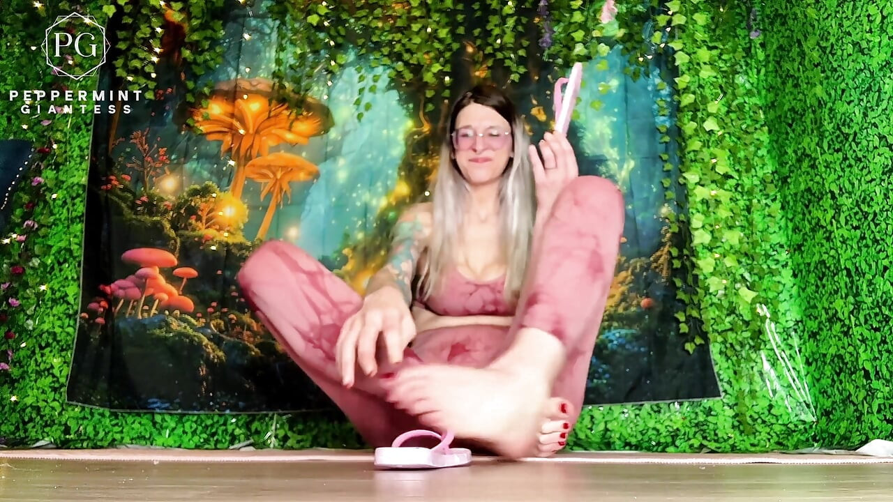 Size 16 Eu 50 Amazon Feet Humiliate Your Tiny Flip-flops Pathetic Eu 33 Us W2 M0
