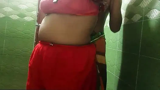 Banyoda duş zamanı sikişme videosu. Banyo kızları duşta sikişiyor Bangladeşli duş videosu.