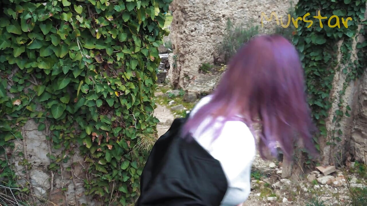 ดูดควยในซากปรักหักพังของพระราชวังโบราณ