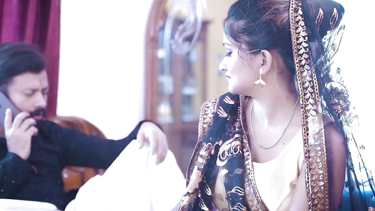 Dost ki biwi ko room me uske samne hi chod diya