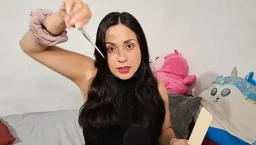Asmr rol yapma kız arkadaşın saçını kesiyor