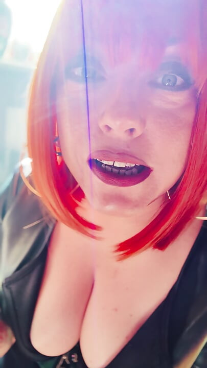A Smoke Show From Tina Snua - Cigar Smoking Smoker Smoke Drifting OME