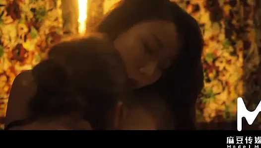 Modelmedia asia - wanita yang penuh gairah sama pekerjaan mereka