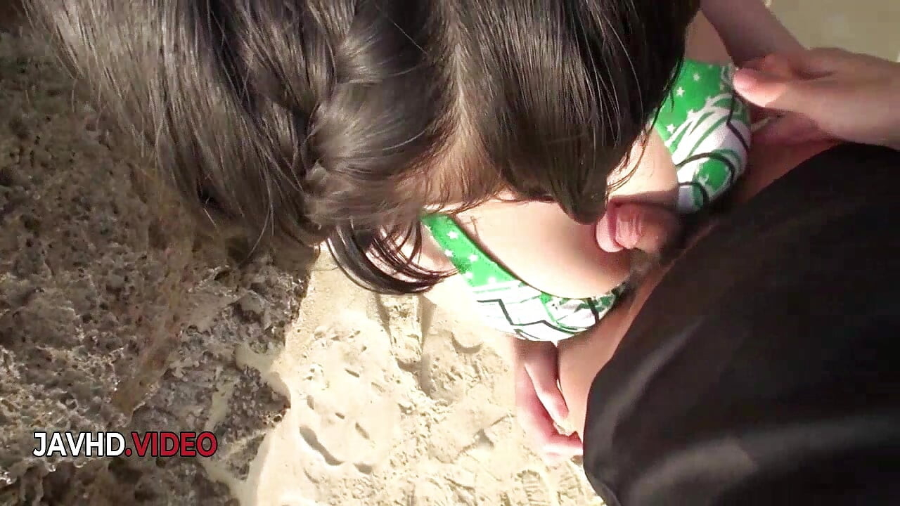 户外日本AV诱人的日本口交与megumi haruka燃烧的欲望