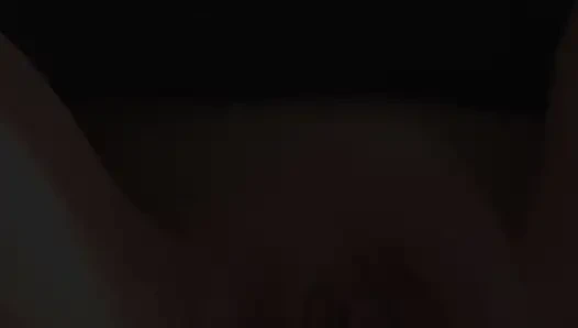 Wunderschöne Und Saftige Muschi, Die Mit Den Fingern Befriedigt Wird