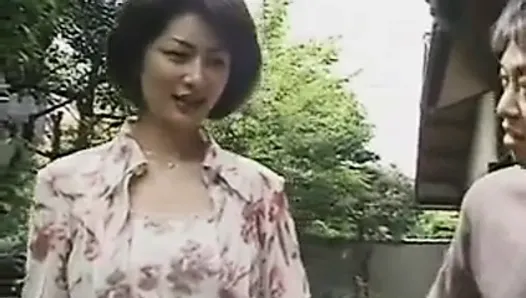 Японское видео 232 с маленькими сиськами жены