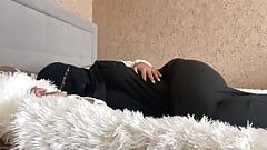 Syrische milf kreeg een dubbel orgasme terwijl ze haar poesje masturbeerde