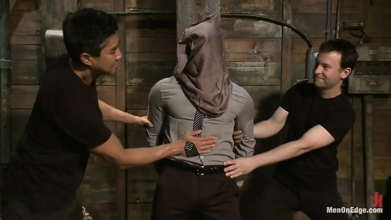 Mr. Morgan Black je uzeta, pretučena, ošamućena i izmužena.