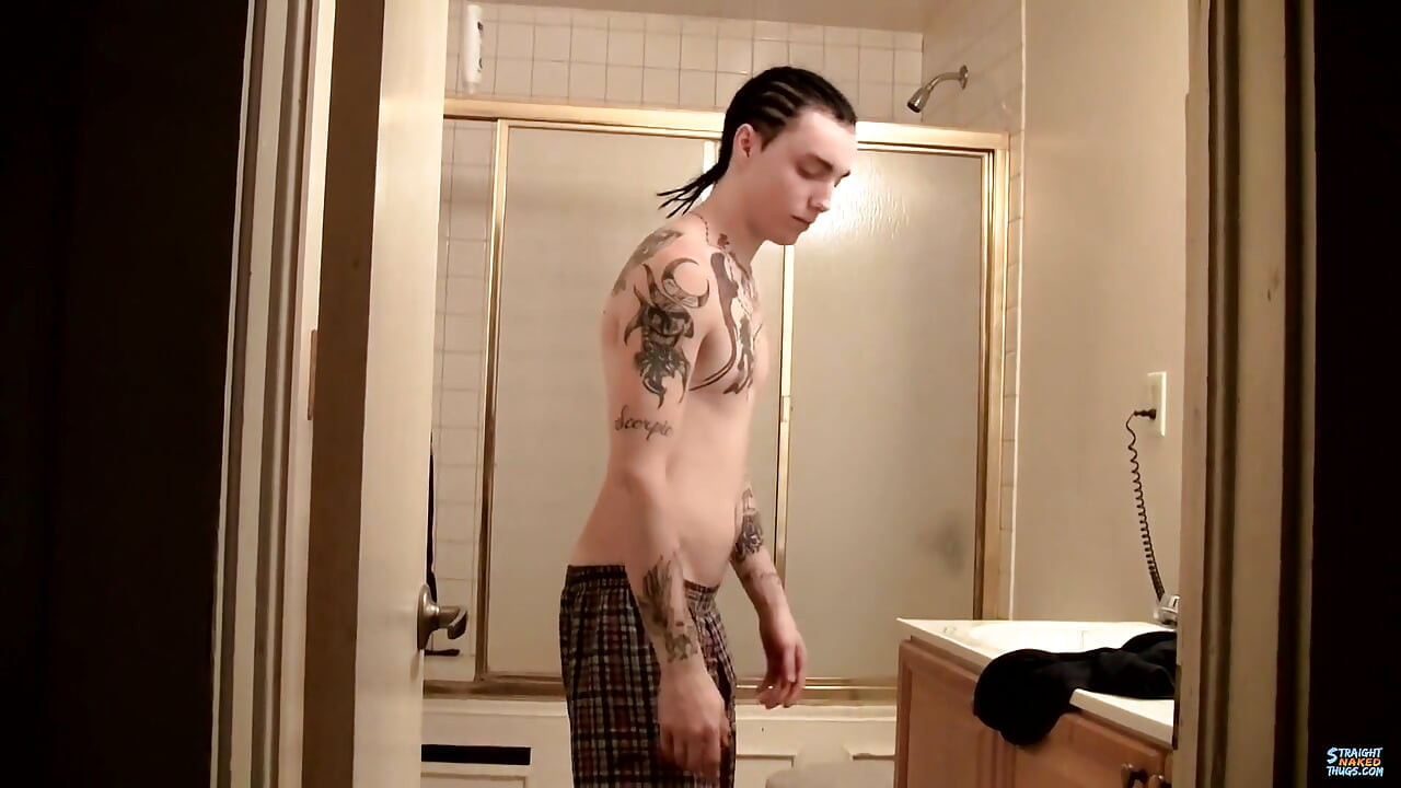 Kupaonski hetero dečko drka