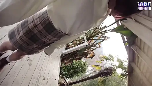 Wet-Mark блуждает, как она оставляет мерцающий шаловливый след там, где она обнажает себя 2/3