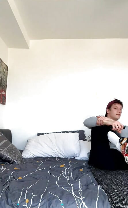 Cine vrea să servească doi tipi care se cunosc unul pe celălalt?