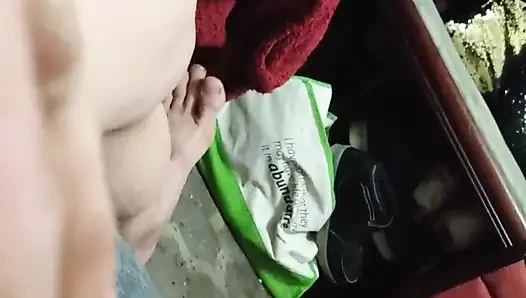 Pacar seksi ini digilir sama pacarnya sampai meringis keenakan!