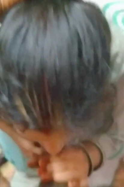 Une bhabhi se fait sucer de plaisir