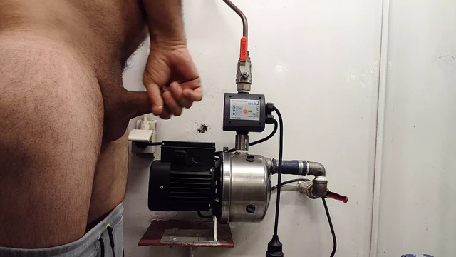 Chubbear horny At Work Cumshot Hairy playing peeing Engine room on board