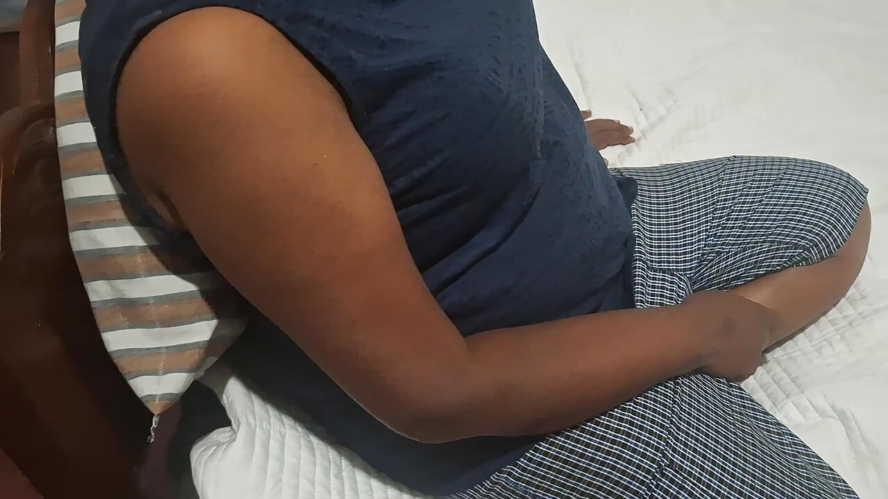 Мачуха оголюється, вона така сексуальна любов