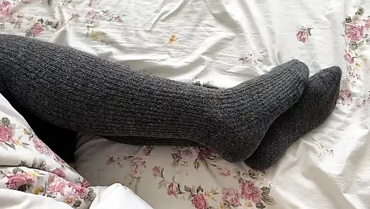Stepbro Fucks His Sexy Stepsis in Long Socks – Morning Creampie POV