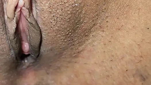 Горячая и сексуальная киска суннитской бхабхи трахает ее мужа полностью удовлетворена в гостиничном номере