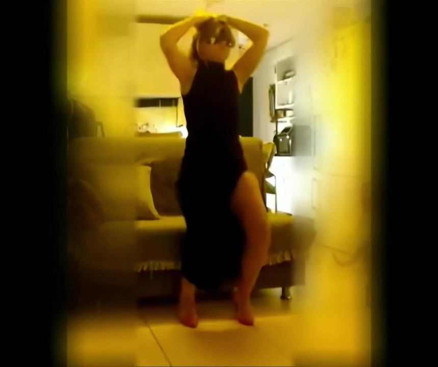 Amuse Gueulle Short Videos - Dressed Tease Dance