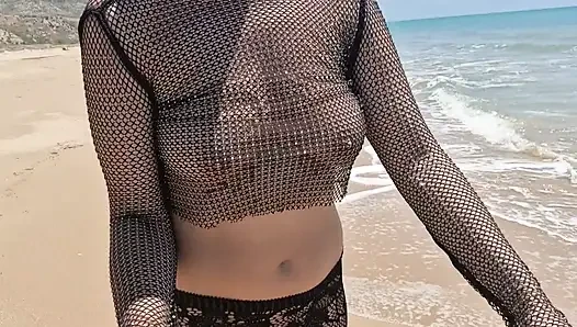pamer tetek dan memek di pantai