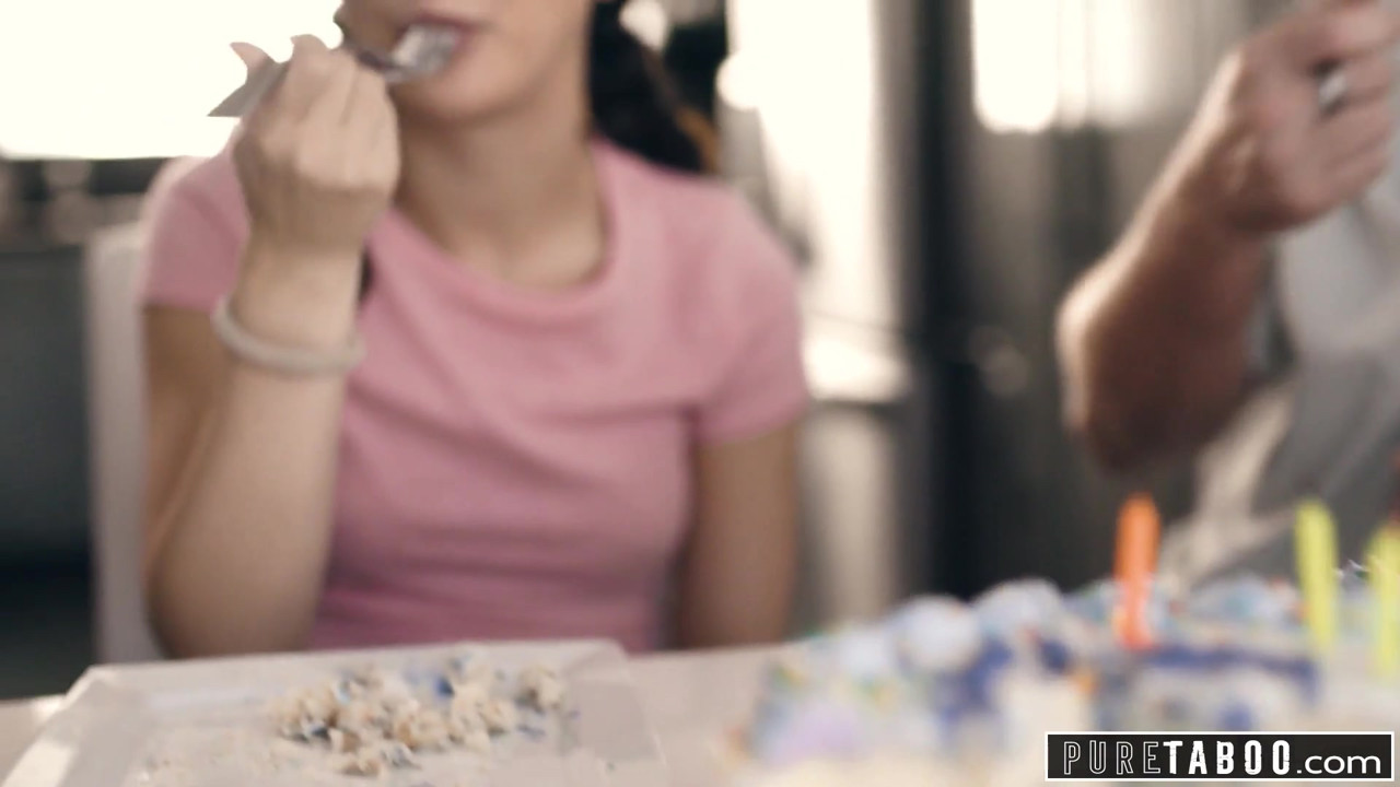 純粋なタブー-変態両親がティーンが交換された