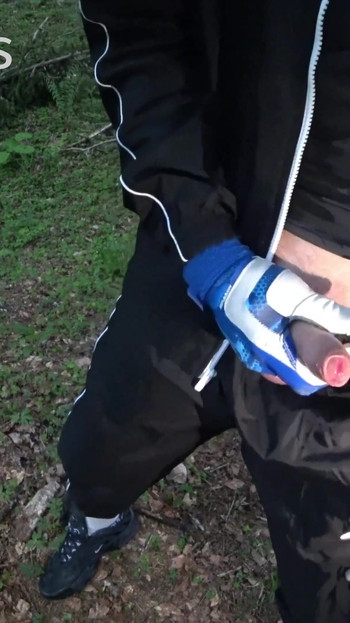 Must-share moment from "jerking off in Nike tracksuit"