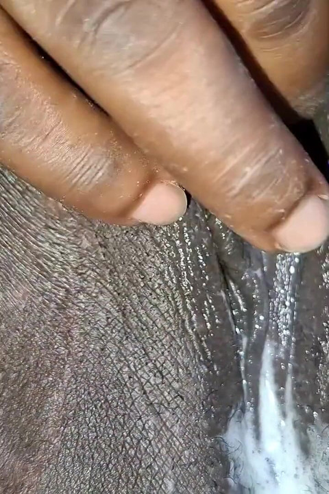 Kontrolden çıktıktan sonra amcığı dölle kaplı