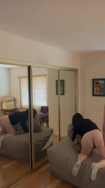 190cm 100kg Chinese stud gets his dick sucked outdoor and fucks Chinese slut in the bedroom | Clip 1