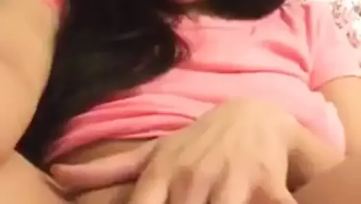Turca madura mostrando a buceta e se masturbando
