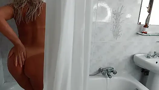 Picked her up at the gym and offered her to use my shower