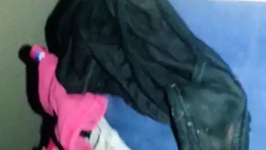 Küçük külot ve boşalmak