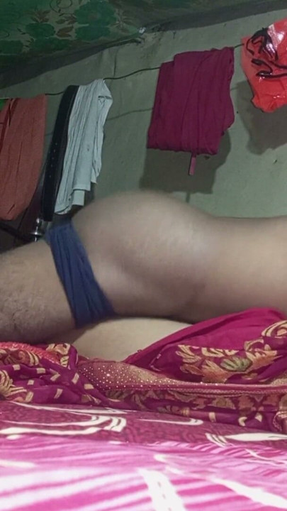 The maid and the farm laborer both had a tremendous sex with the Bhabhi | Clip 1