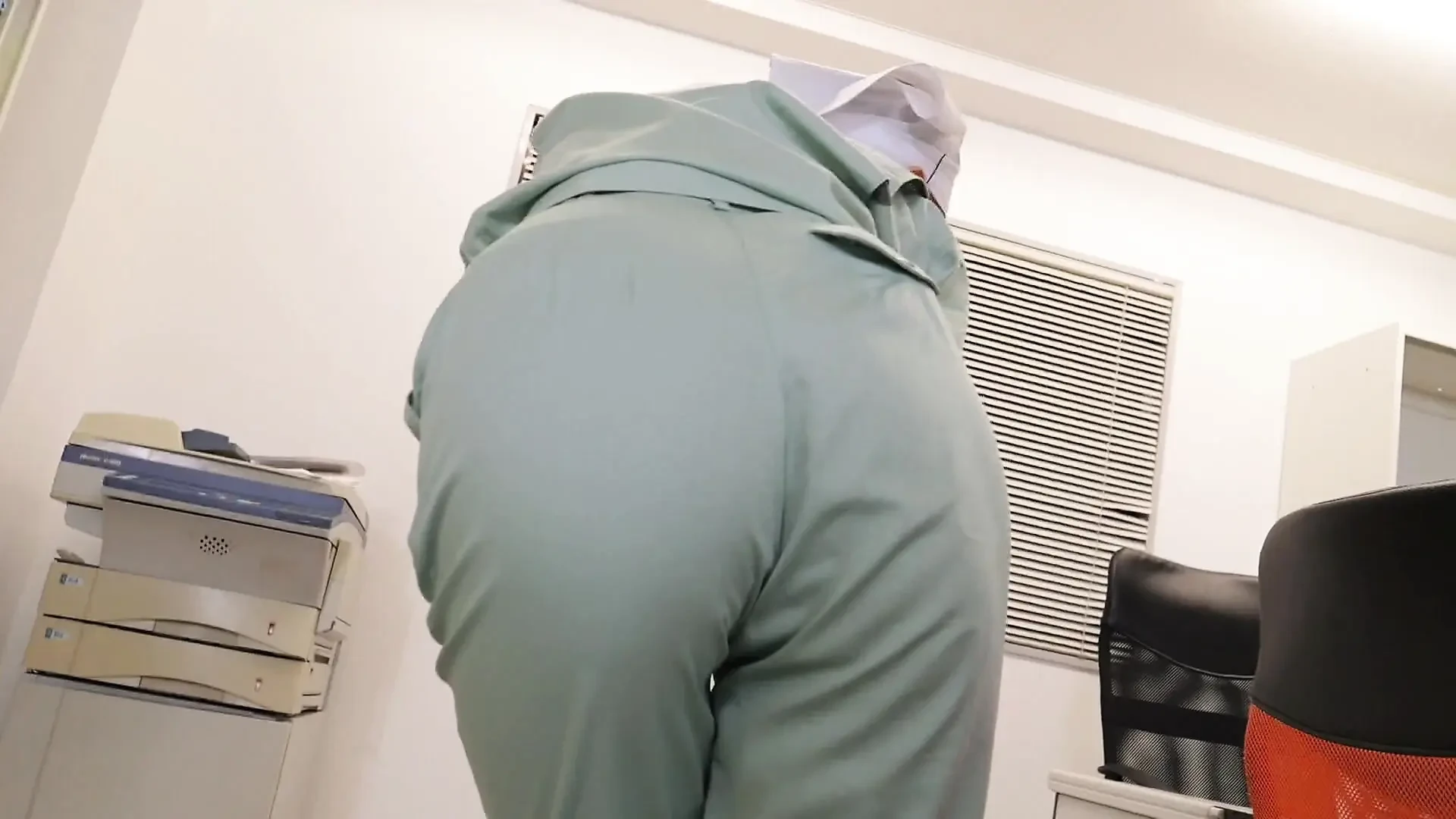 Part 1 A plain but strangely sloppy office cleaning part-time wife is my exclusive sexual processing pet that I can’t refuse even if I am sexually harassed. But she didn’t let me cross the last line, so I left it alone for a while, and then I leaned over and begged for a!