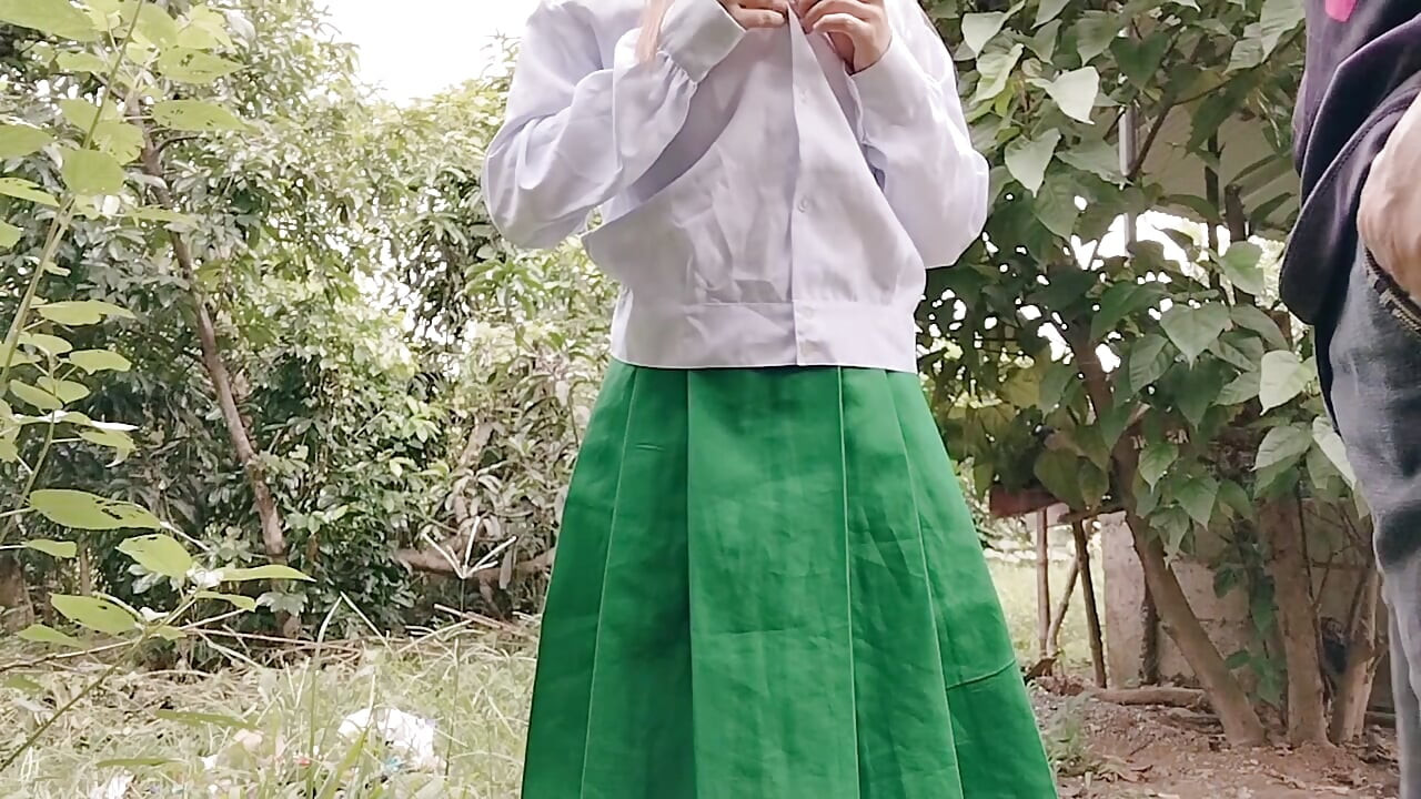 18+ YEAR OLD SCHOOLGIRL DEVIRGINIZED BY FARMBOY
