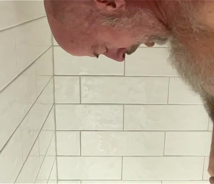 Guy Pissing