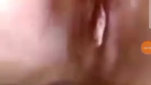 Aldatan evli zenci sürtük görüntülü görüşmede mastürbasyon yapıyor