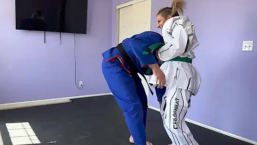 Lora cross v andy savage seks güreşi