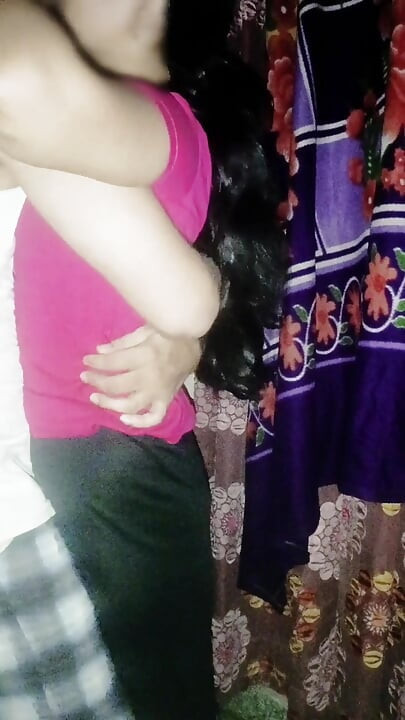 Üvey erkek kardeş ve üvey kız kardeşle sert ayakta seks sikişi