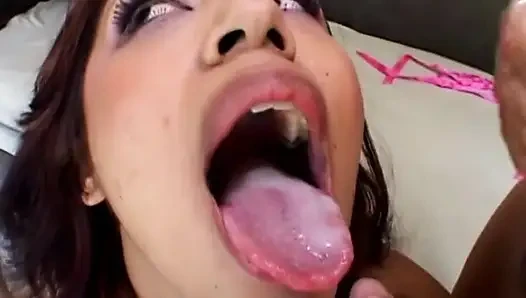 Hard double penetration for a nasty brunette in heat