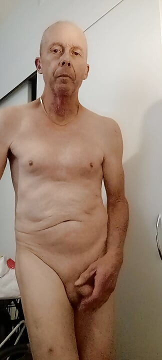Man With Small Dick Jack's Off For Camera Asking You To Expose Him