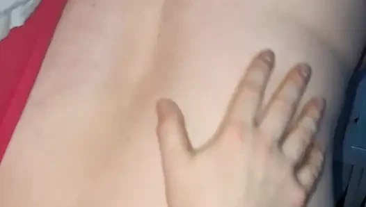 O içime boşalana kadar arkadan sikiliyorum