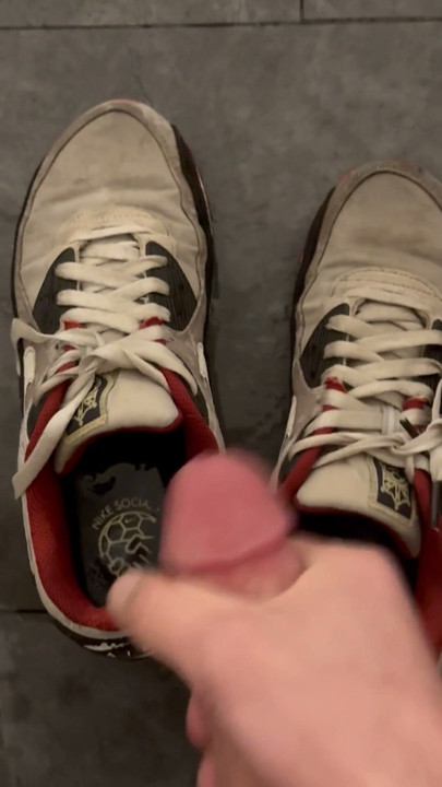 Horny full of pissed sneakers!! | Clip 1